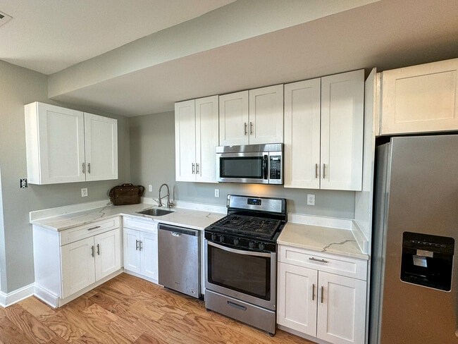 Building Photo - 1838 Capitol Ave NE