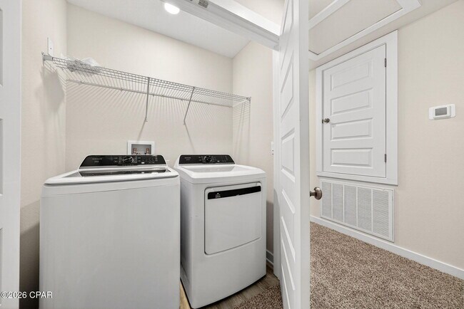 Building Photo - 41 S Main Deck Dr