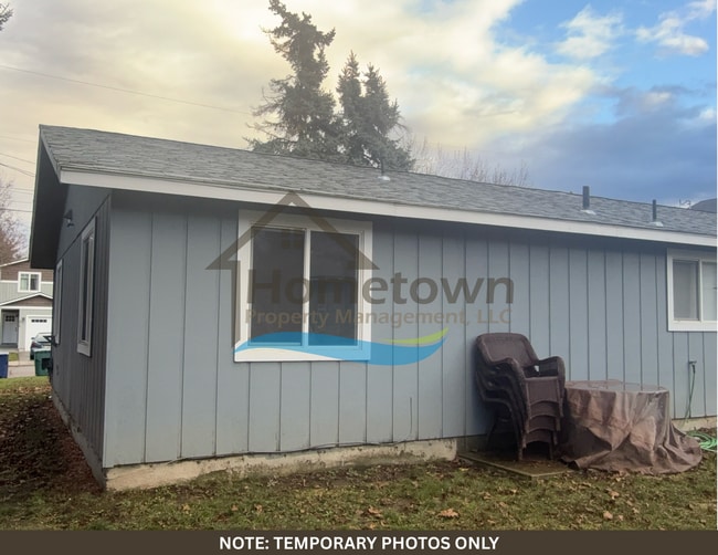 Building Photo - 2711 N 10th Pl