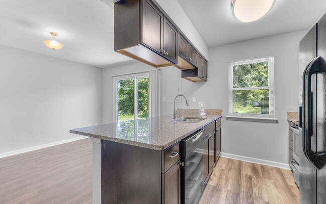 Building Photo - 1308 Mikie Ct