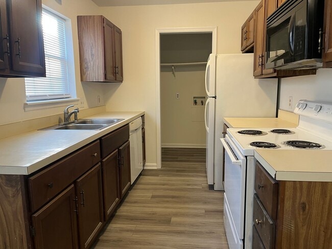 Building Photo - 1310 Morris St