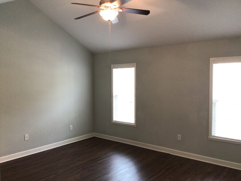 Building Photo - 2980 Cameron Village Ct
