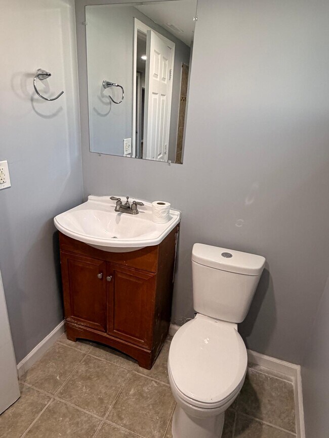 Building Photo - 9109 S Normal Ave