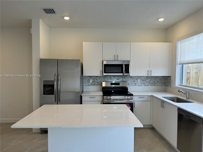 Building Photo - 16278 SW 292nd St