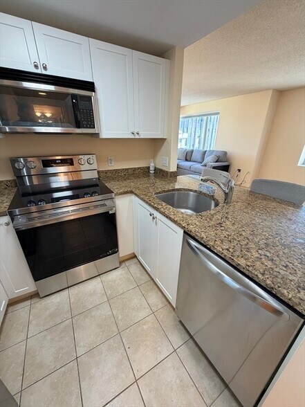 Building Photo - 8 Museum Way