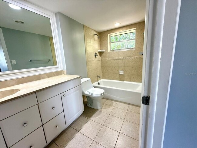 Building Photo - 8757 SW 137th Ave