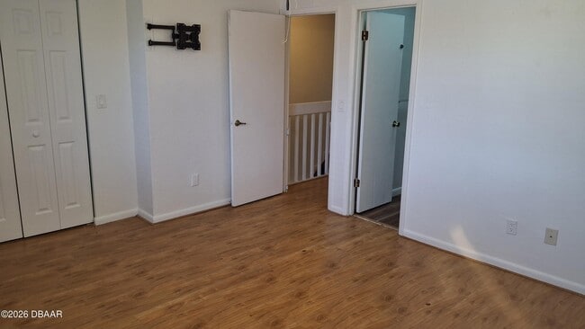 Building Photo - 196 W Sandalwood Ct