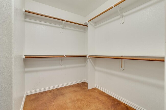 Building Photo - 102 Jolin Ln