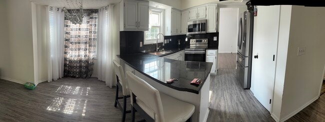Building Photo - 437 Colony Park Dr