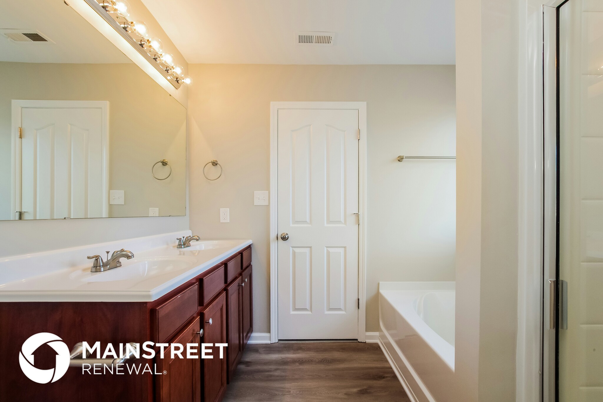 Building Photo - 4208 Bathurst Dr