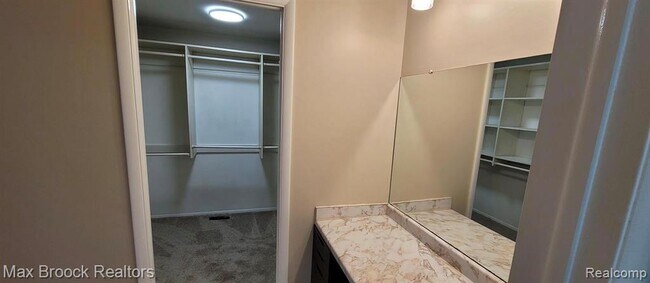 Building Photo - 7416 Azalea Ct