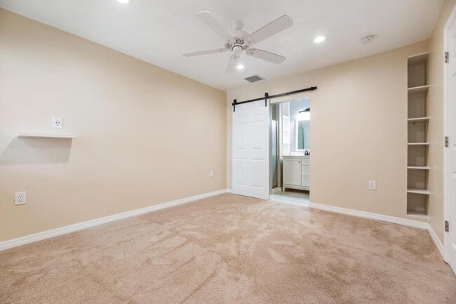 Building Photo - 10283 114th Terrace N