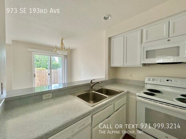 Building Photo - 973 SE 193rd Ave