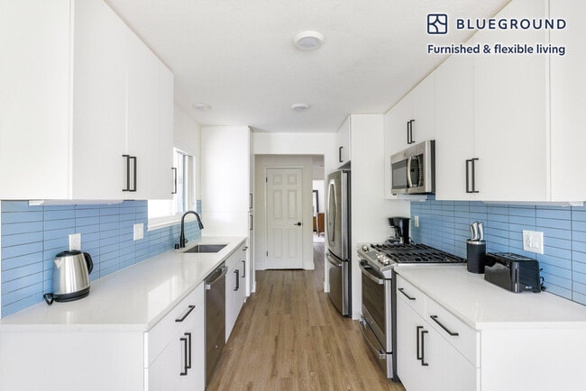 Building Photo - 20200 Lucille Ave