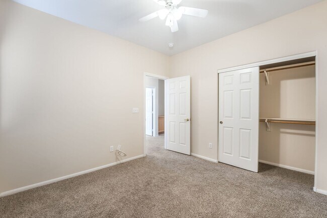 Building Photo - Beautiful Single Story Home with 3 Bedroom...
