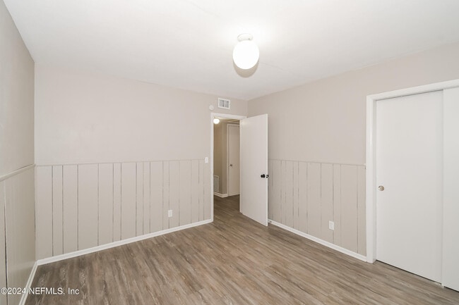 Building Photo - 6238 Green Pine Ln