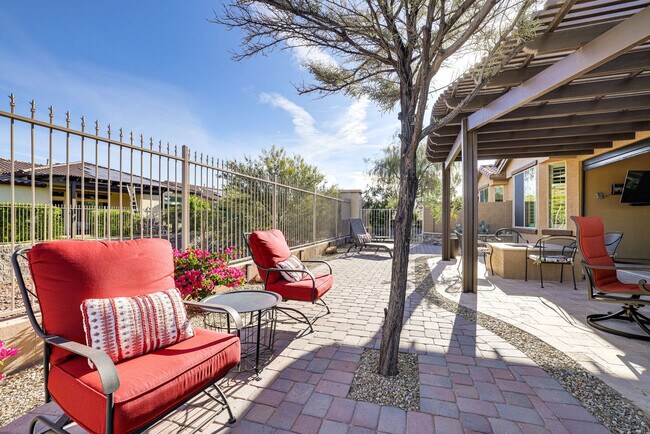 Building Photo - 17716 W Cedarwood Ln