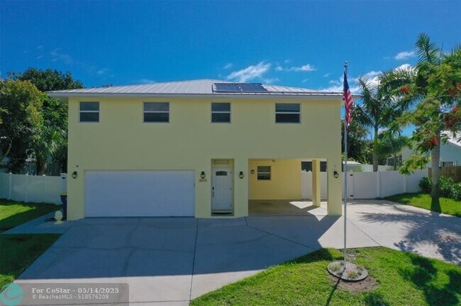 Building Photo - 4255 NE Sunset Dr