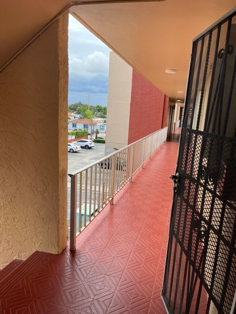 Building Photo - 6090 W Flagler St