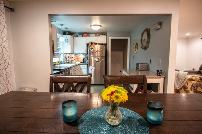 Building Photo - 39 Coakley Rd