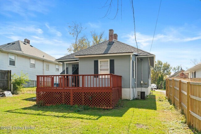 Building Photo - 1319 Maple St