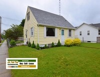 Building Photo - Fully furnished home, 3 bedroom 2 full baths