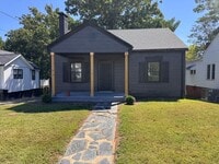 Building Photo - Spacious 2bed/1bath