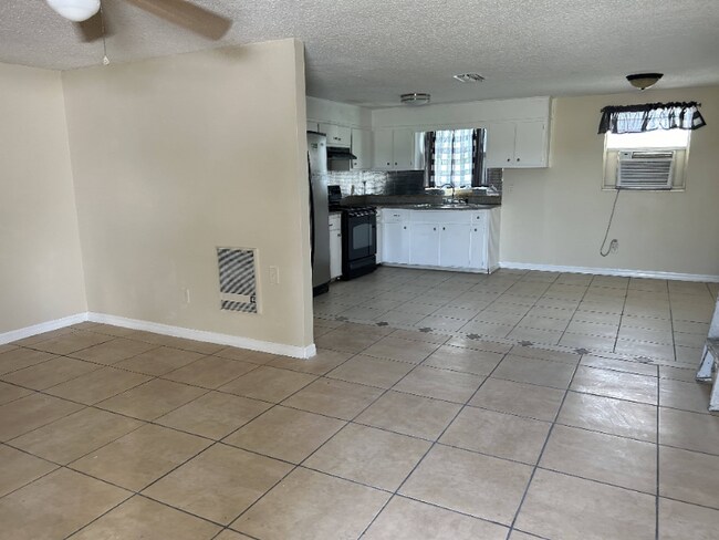 Building Photo - 1207 Colson Rd