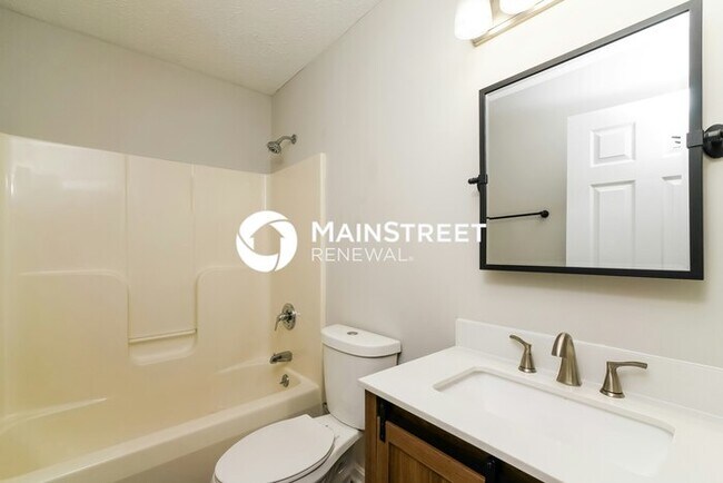 Building Photo - 3 Bedroom Pet-Friendly Home in SHEPHERDSVILLE, KY with Main Street Renewal