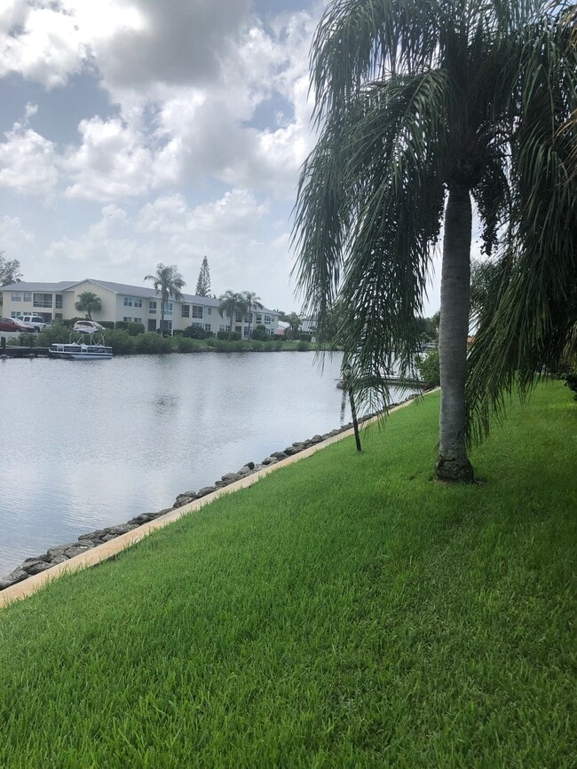Building Photo - 1825 Cobia Dr