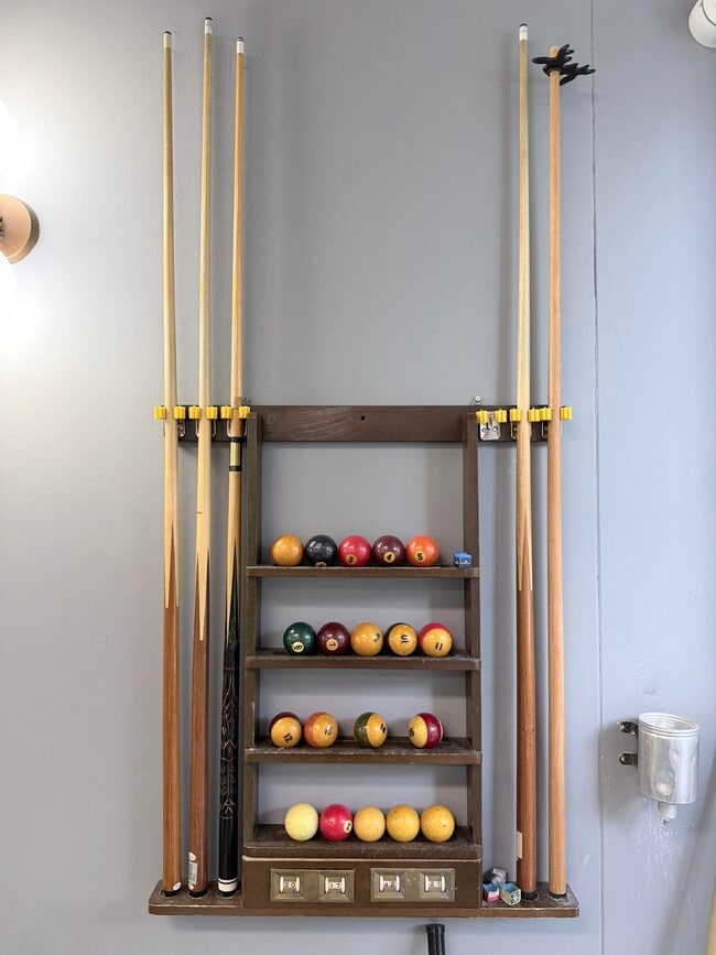 Building Photo - 1000 NE 14th Ave