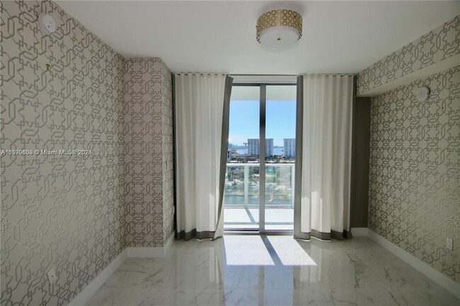 Building Photo - 300 Sunny Isles Blvd