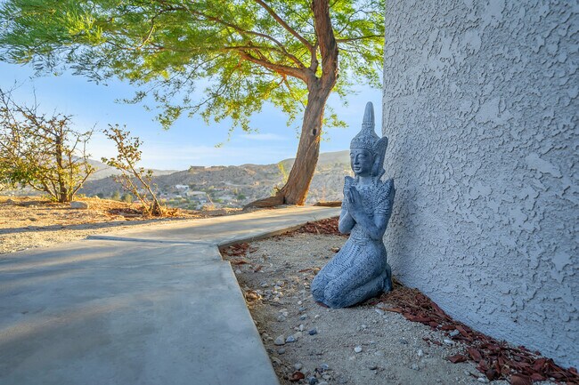 Building Photo - 57495 Buena Suerte Rd