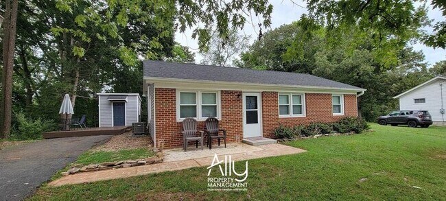Building Photo - 290 Windfield Cir