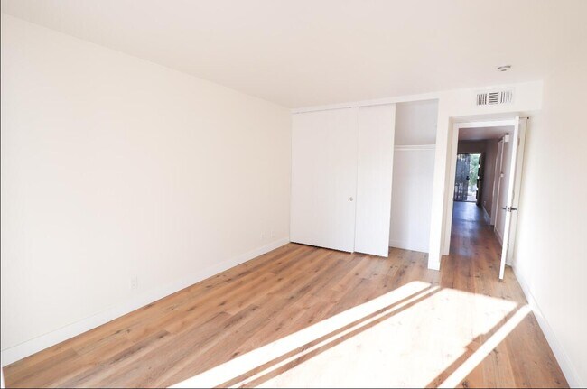 Building Photo - 9647 Spyglass Ave