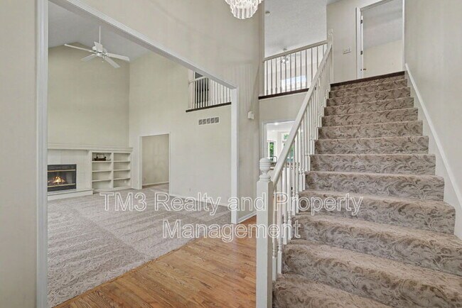 Building Photo - 10313 W 131st St