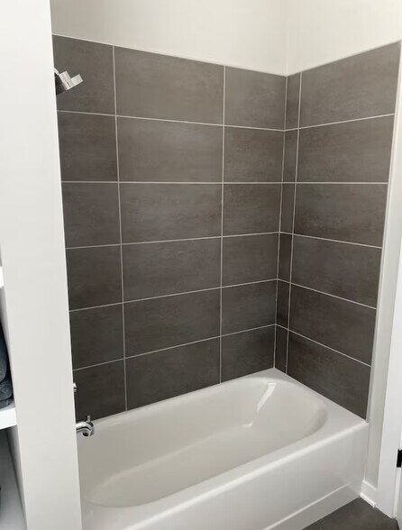 Building Photo - 1505 54th Ave N