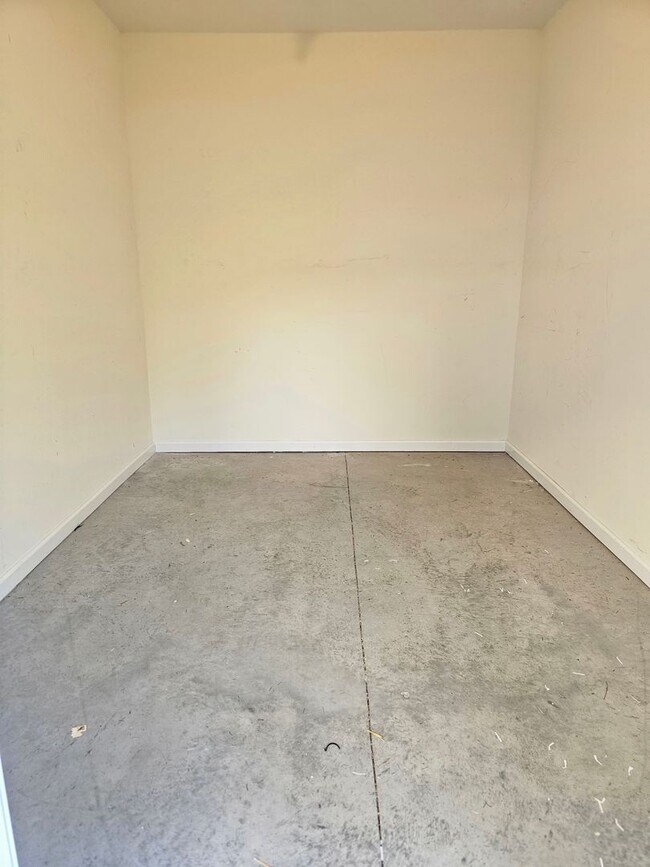 Building Photo - 949 Jackline Pl
