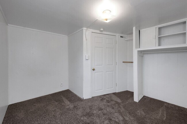 Building Photo - Spacious 4BR House in Greeley