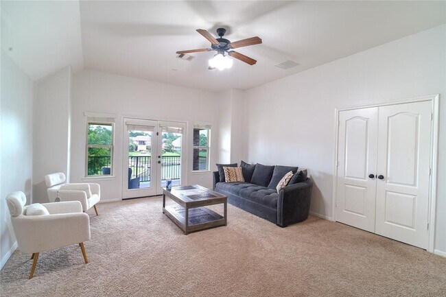 Building Photo - 13714 Oak Harbor Bend