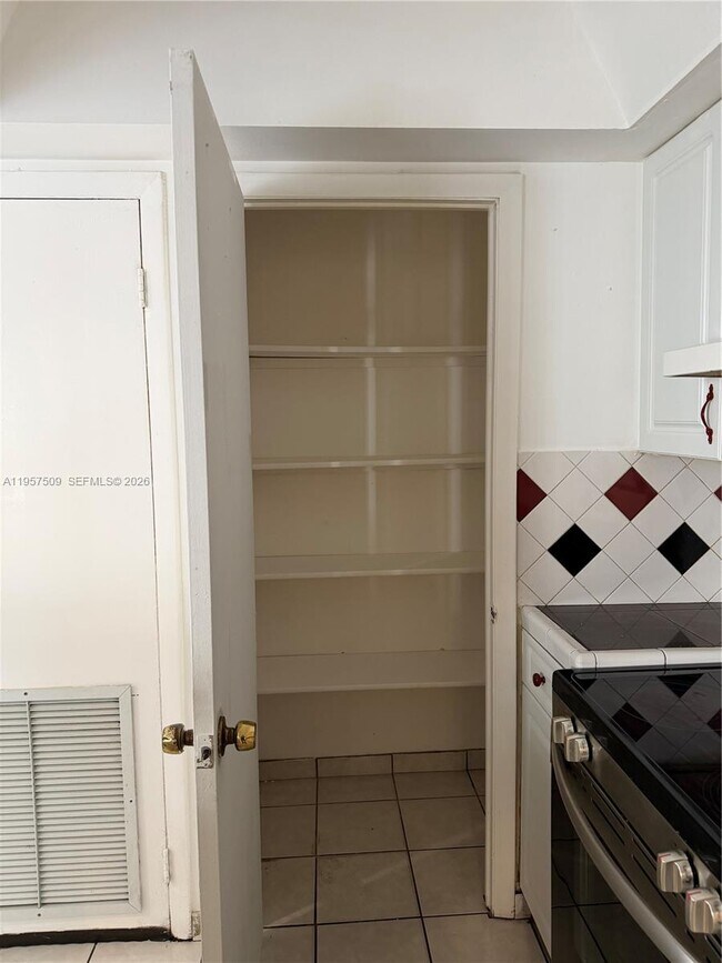 Building Photo - 8401 SW 107th Ave