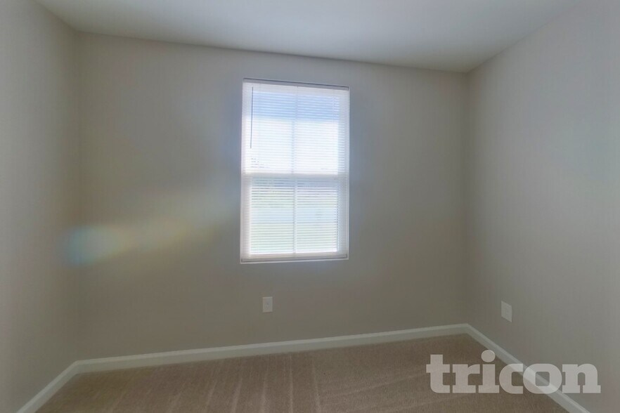 Building Photo - 5772 Camp Ct