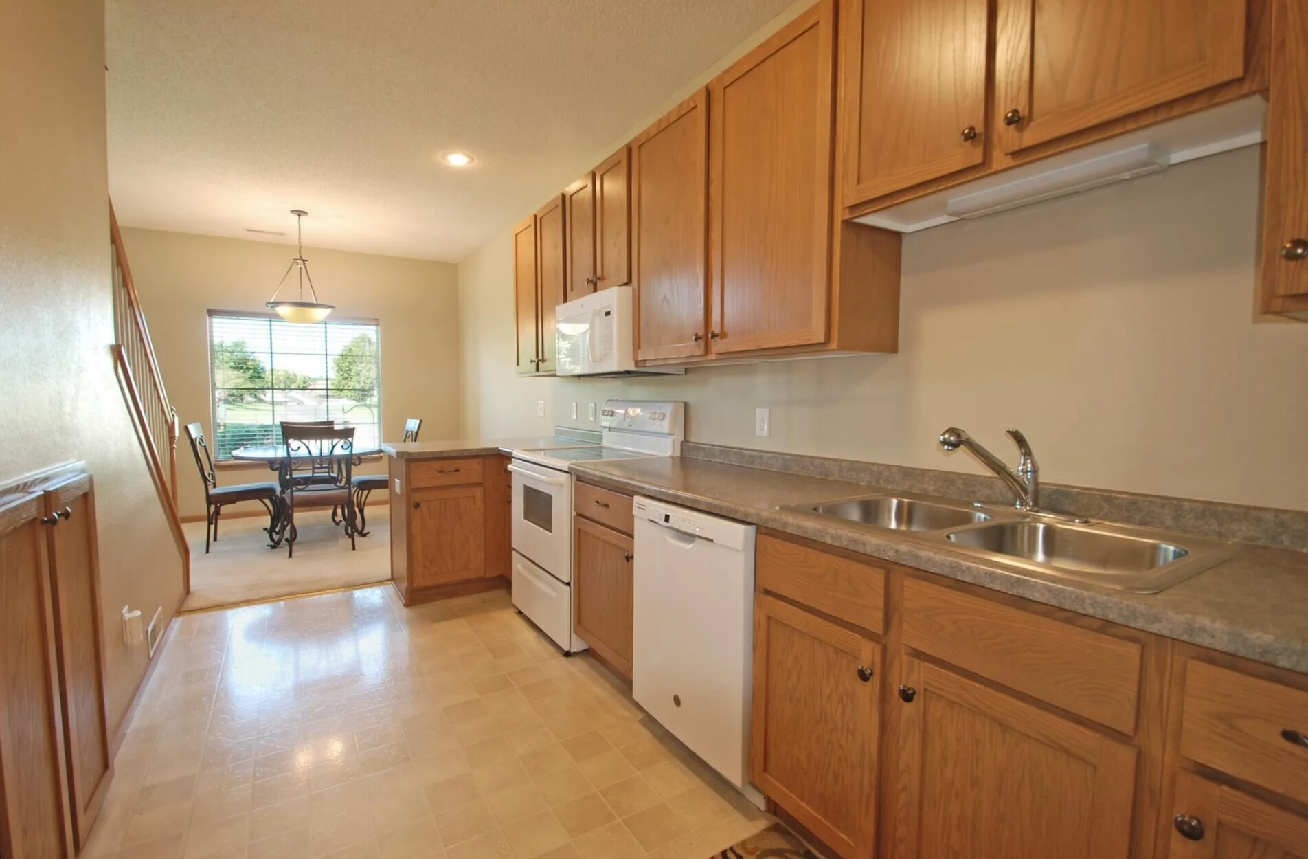 Building Photo - 140 Bridgewater Trl