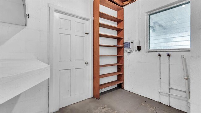 Building Photo - 1209 Alcazar Way S