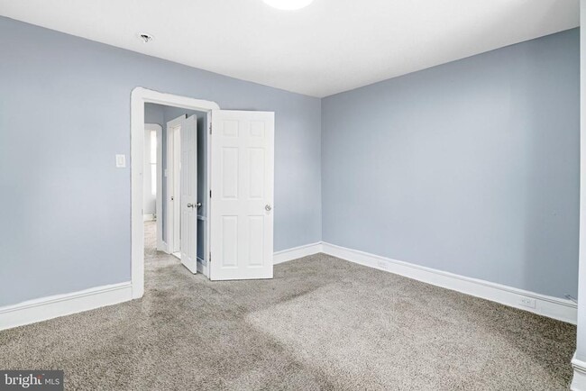 Building Photo - 6520 Ross St