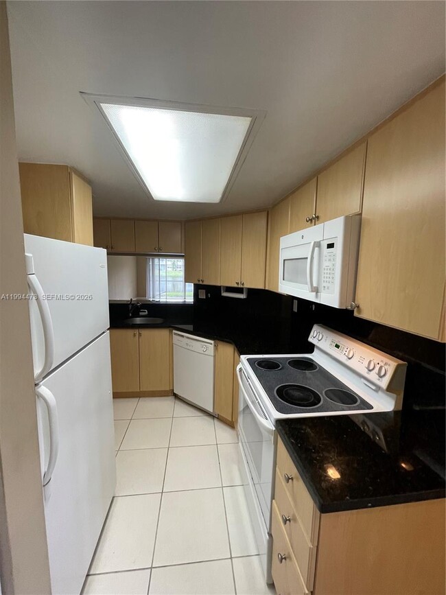 Building Photo - 2829 N Course Dr