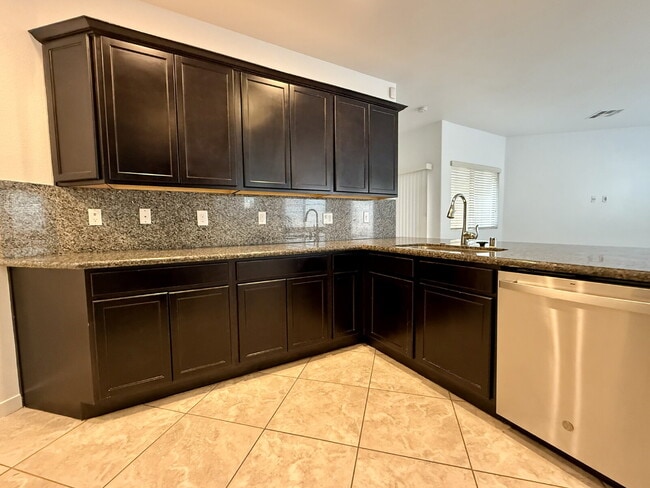 Building Photo - 4 BED, 2.5 BATH, 2 CAR-GARAGE, TWO-STORY, SINGLE FAMILY HOME FOR