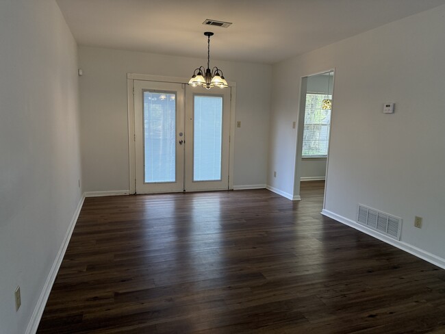 Building Photo - 36 Country Walk Dr