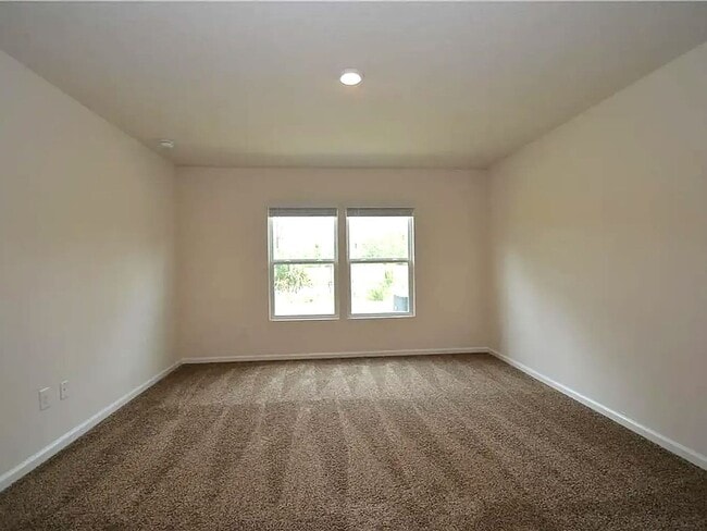 Building Photo - Welcome to this beautiful 3-bedroom, 2-bat...