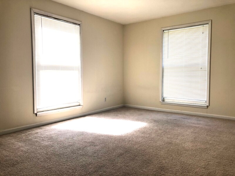 Building Photo - 1913 W 1st St